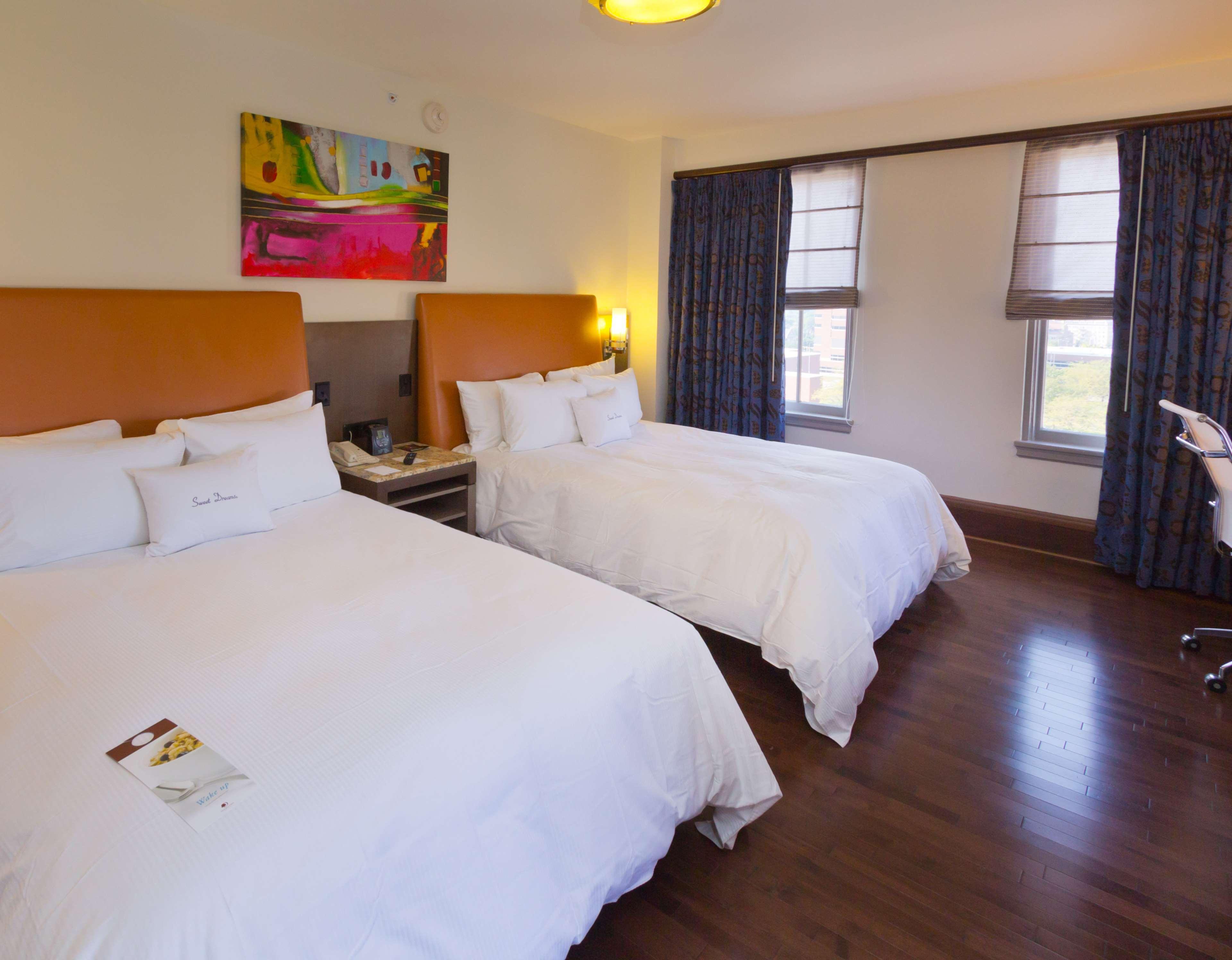 The Tudor Arms Hotel Cleveland - A Doubletree By Hilton Esterno foto