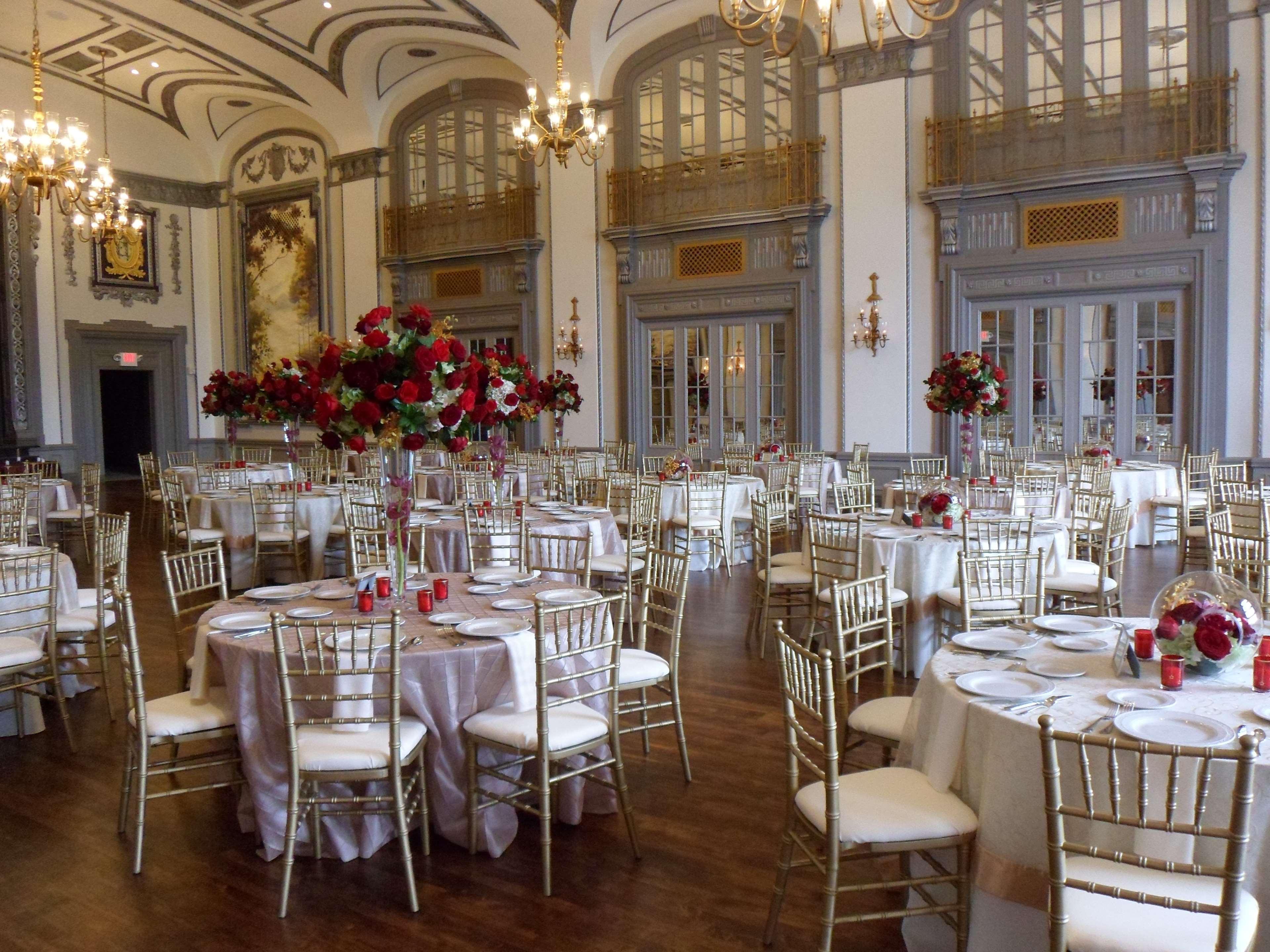 The Tudor Arms Hotel Cleveland - A Doubletree By Hilton Esterno foto