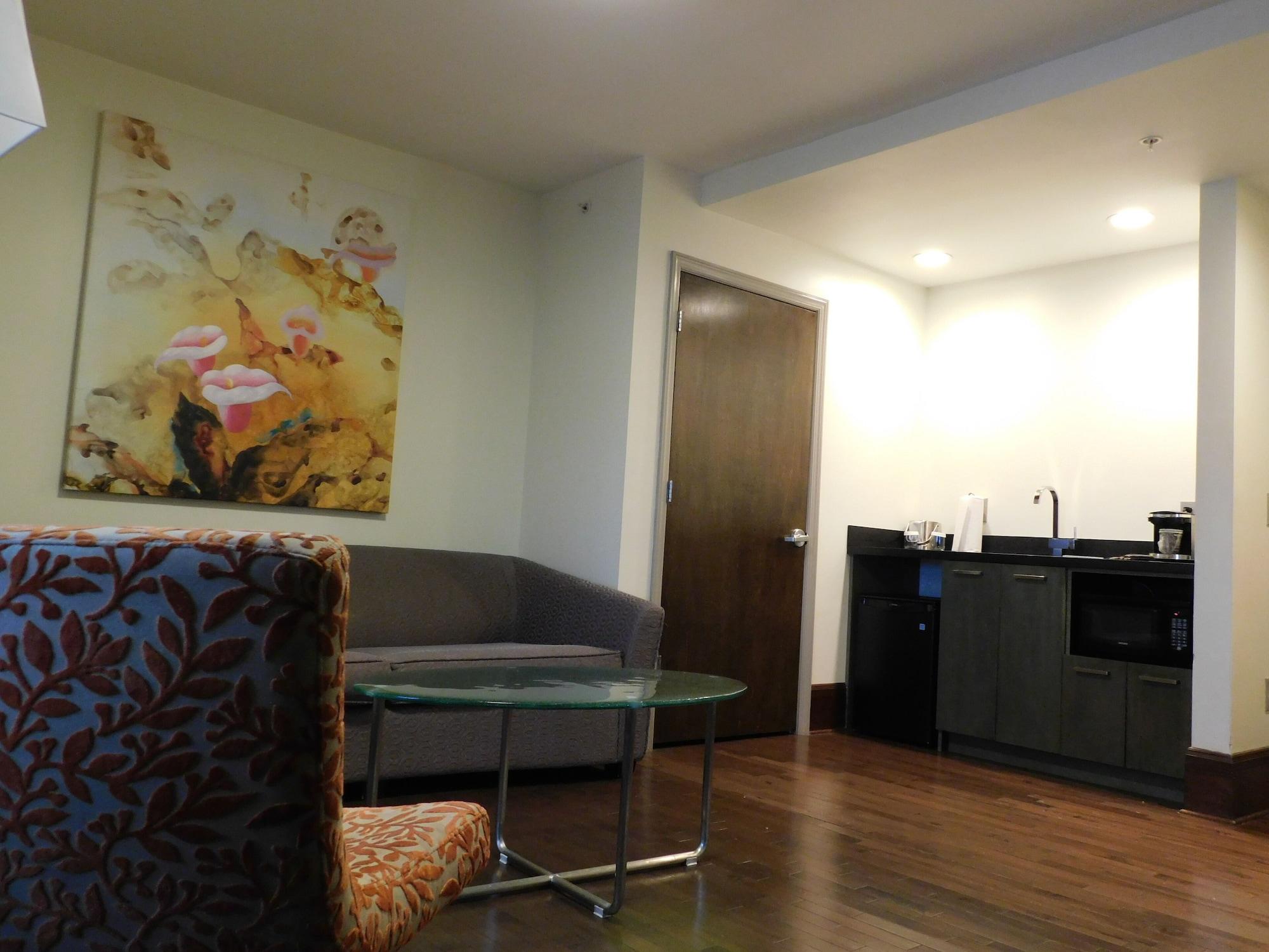 The Tudor Arms Hotel Cleveland - A Doubletree By Hilton Esterno foto