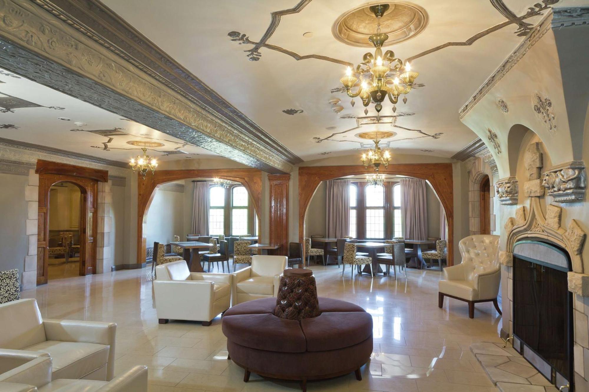The Tudor Arms Hotel Cleveland - A Doubletree By Hilton Esterno foto