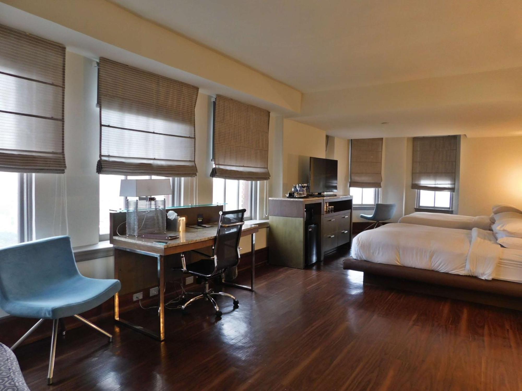 The Tudor Arms Hotel Cleveland - A Doubletree By Hilton Esterno foto