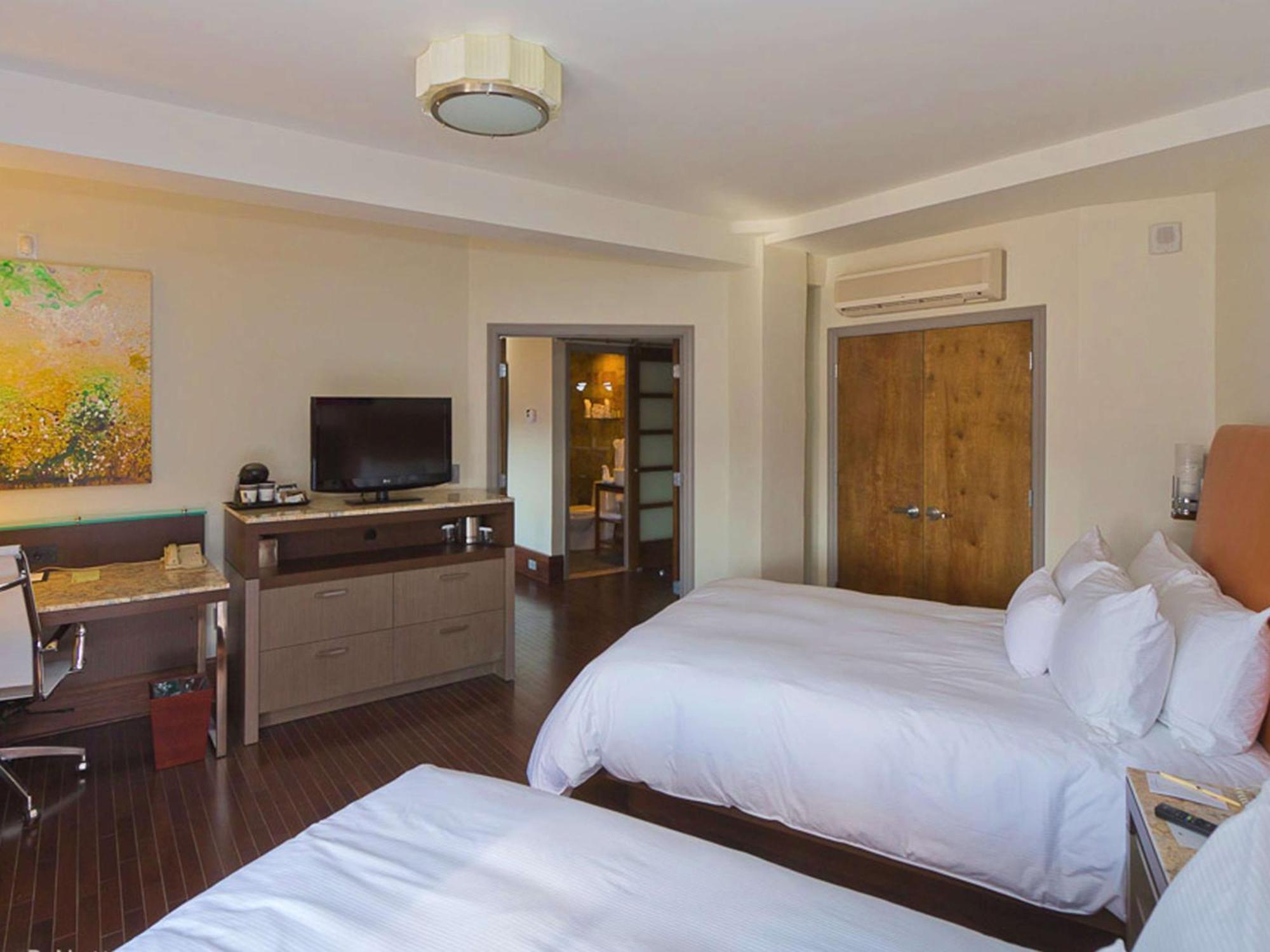 The Tudor Arms Hotel Cleveland - A Doubletree By Hilton Esterno foto