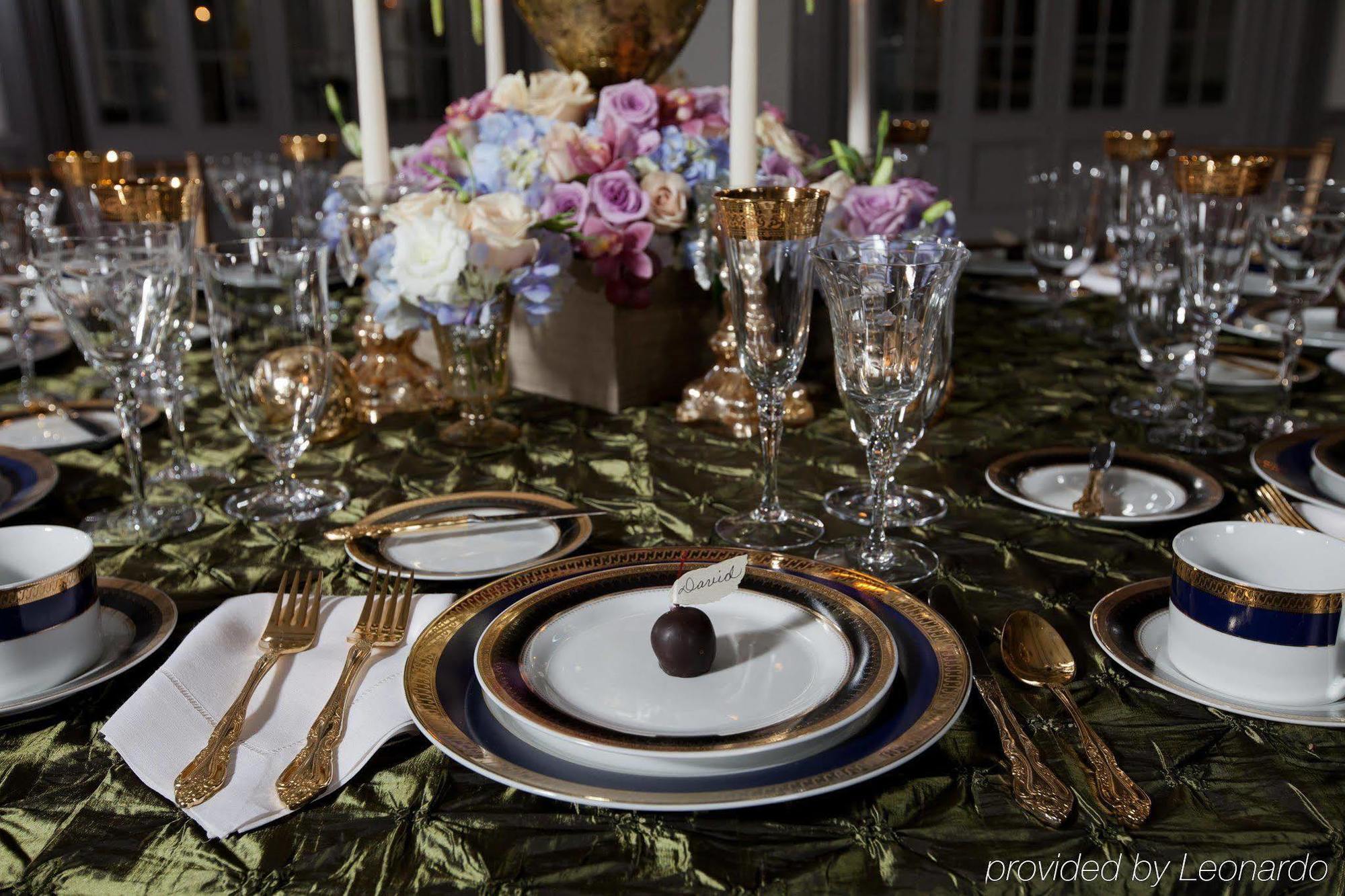 The Tudor Arms Hotel Cleveland - A Doubletree By Hilton Ristorante foto