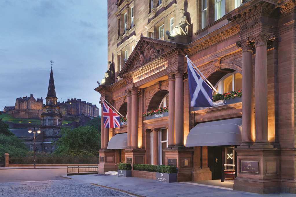 The Tudor Arms Hotel Cleveland - A Doubletree By Hilton Esterno foto