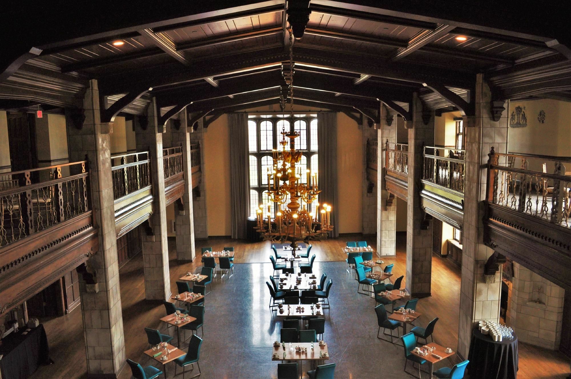 The Tudor Arms Hotel Cleveland - A Doubletree By Hilton Esterno foto