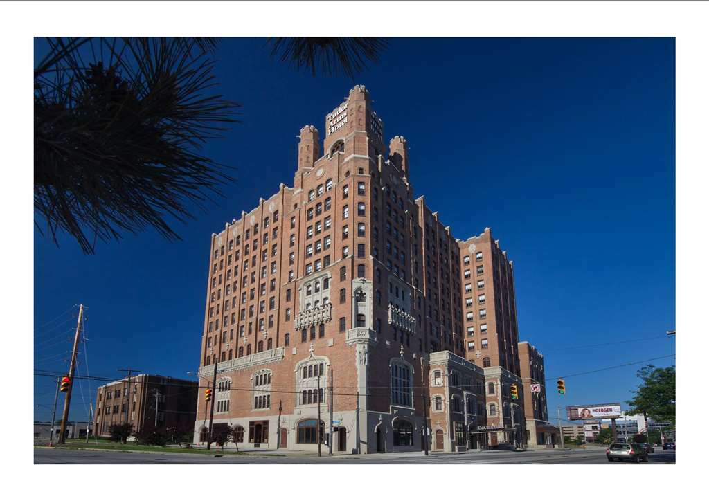 The Tudor Arms Hotel Cleveland - A Doubletree By Hilton Esterno foto